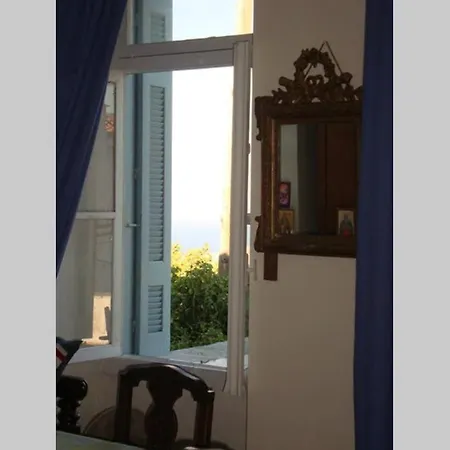 Traditional Cycladic House بيت للعطل